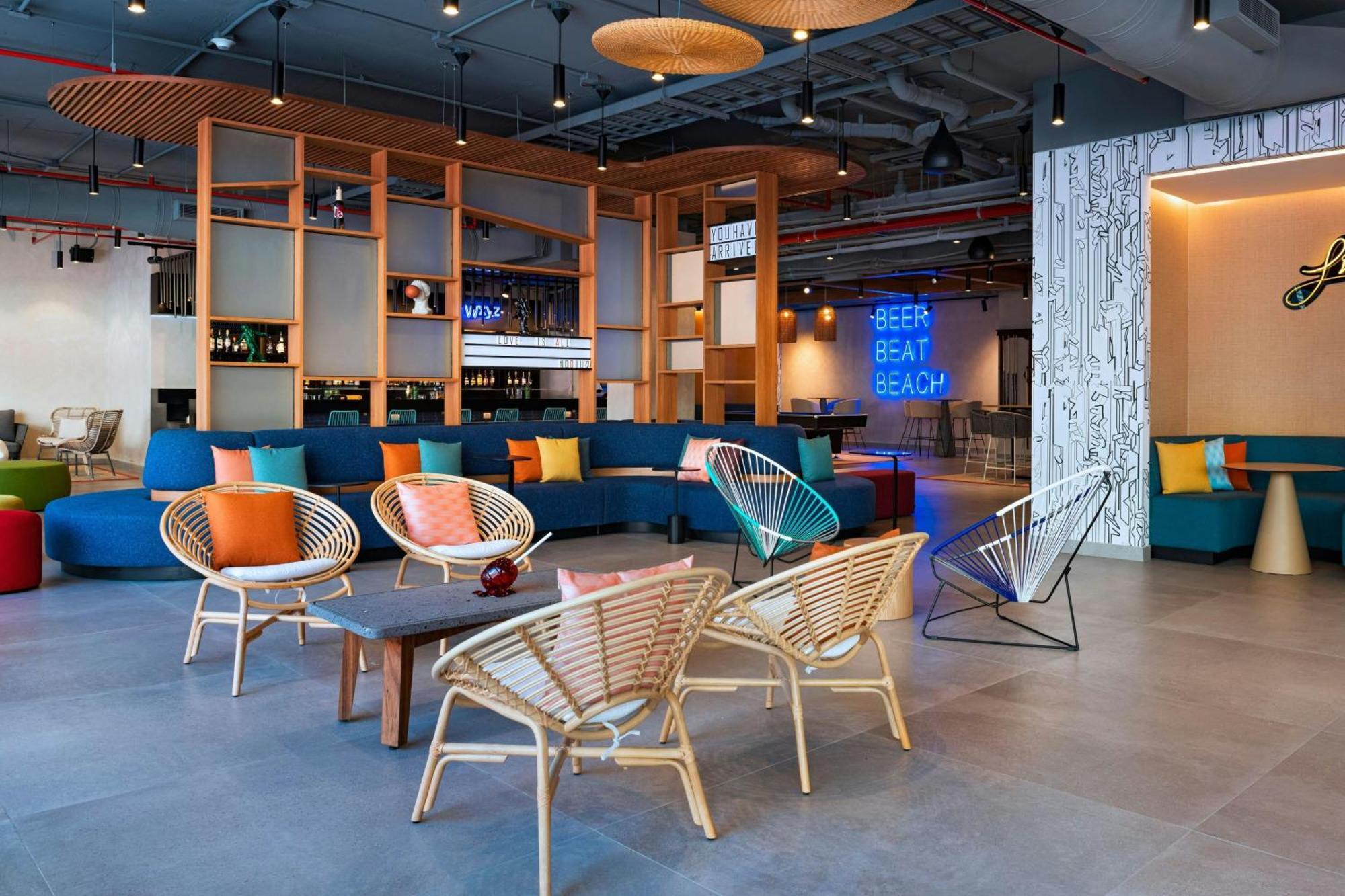Aloft Playa Del Carmen Hotel Luaran gambar The lobby of the hotel