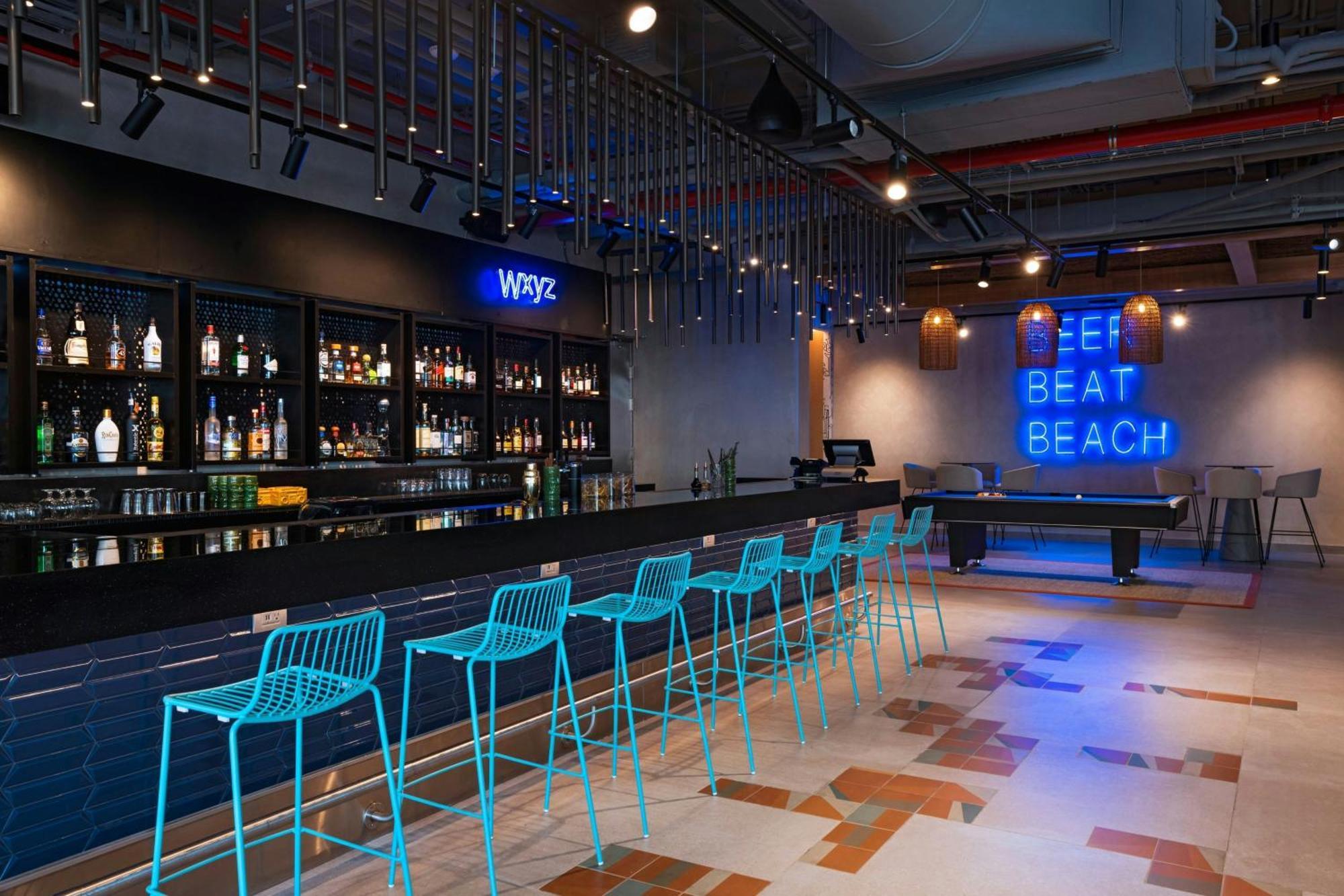 Aloft Playa Del Carmen Hotel Luaran gambar The bar at the 2012 Olympics