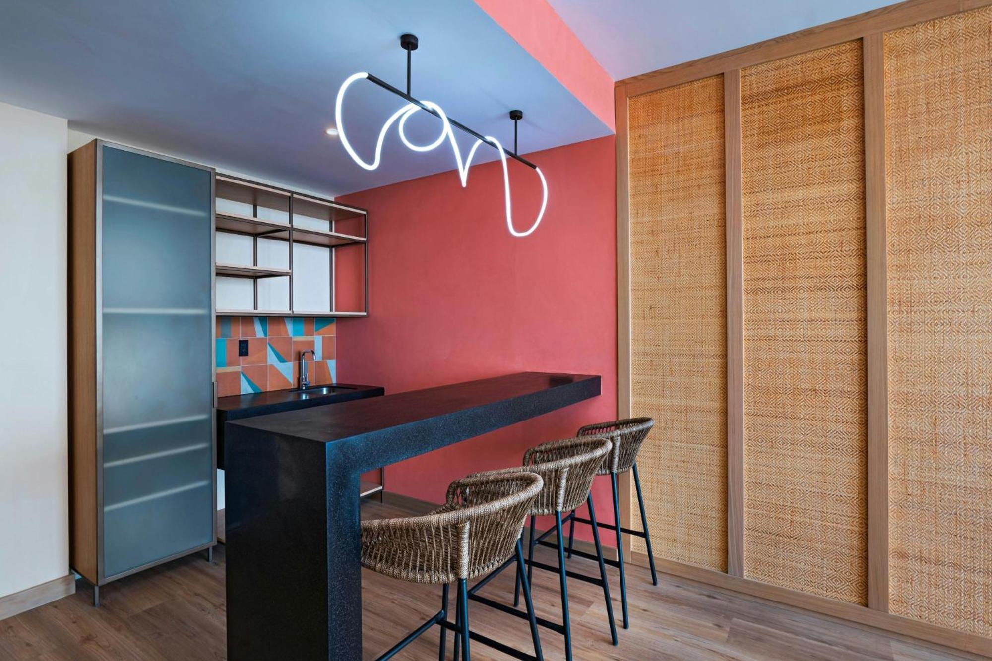 Aloft Playa Del Carmen Hotel Luaran gambar A kitchen in a private home